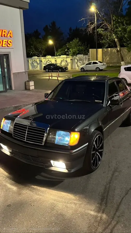 Mercedes-Benz E 230 — 10