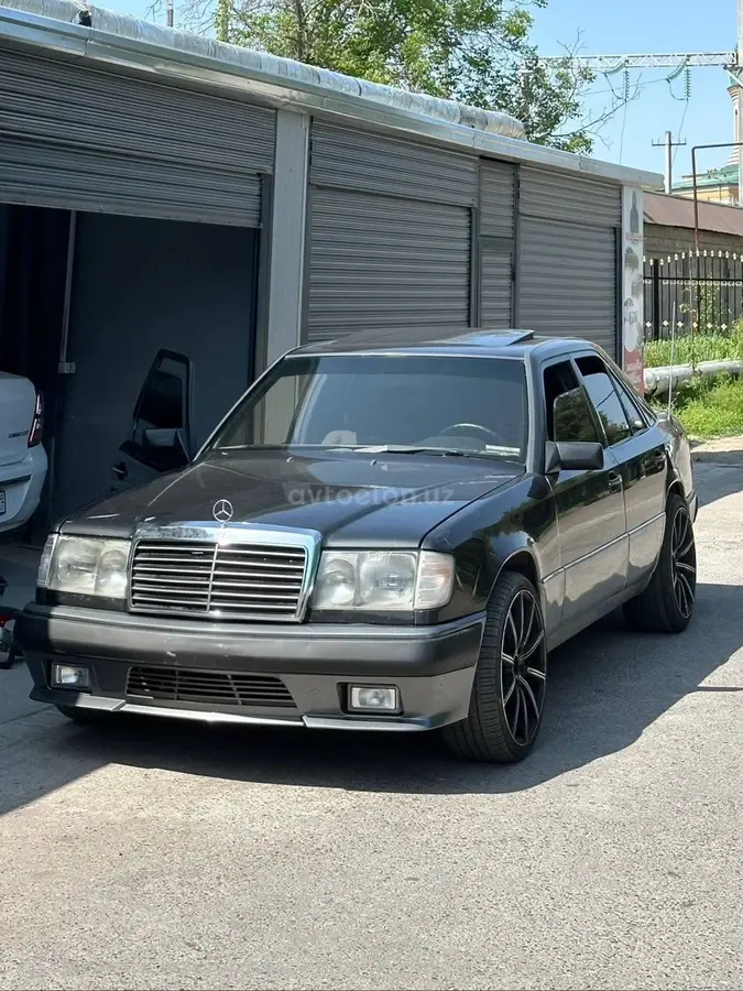 Mercedes-Benz E 230 — 5
