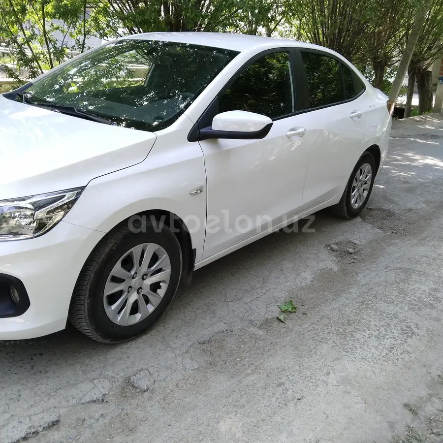 Chevrolet Onix 2023 — 2