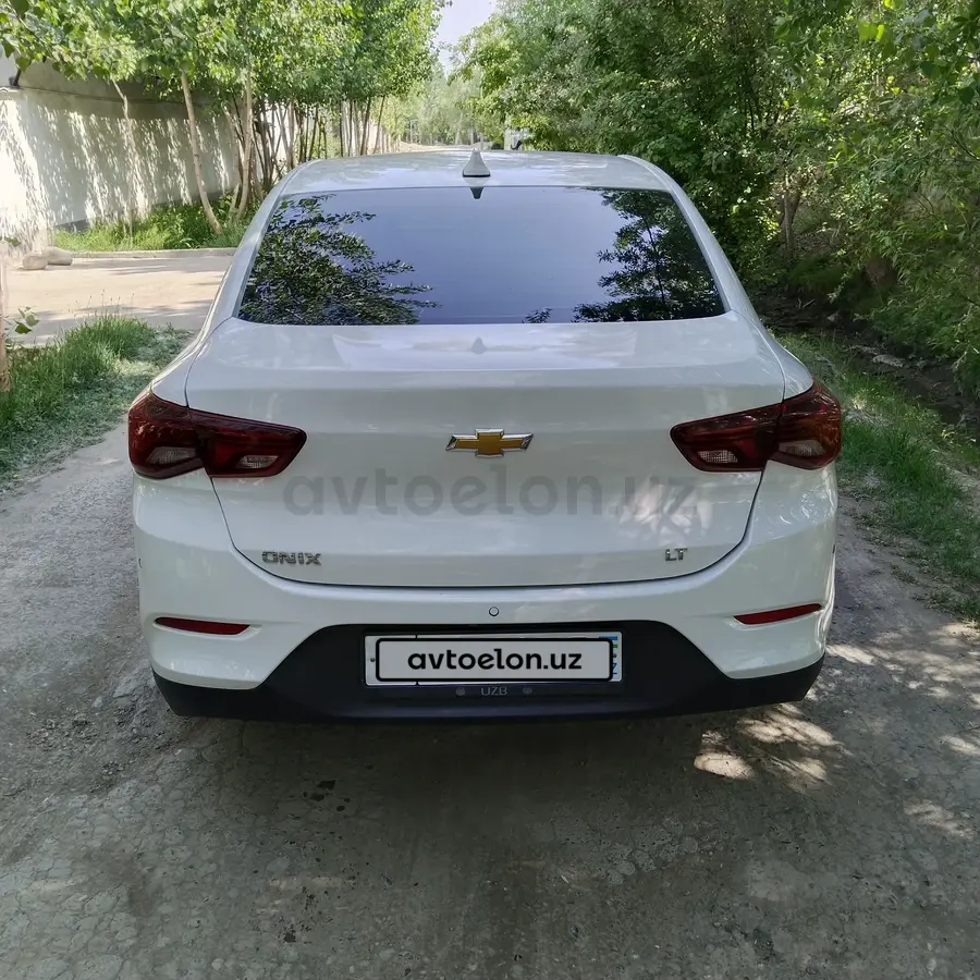 Chevrolet Onix 2023 — 4