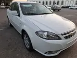 Белый Chevrolet Lacetti, 3 позиция 2023 года, КПП Автомат, в Ташкент за 15 500 y.e. id4036263, Фото №1