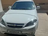 Белый Chevrolet Gentra, 1 позиция 2014 года, КПП Автомат, в Самарканд за 8 900 y.e. id5217965, Фото №1