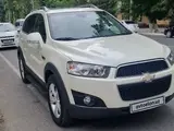Молочный цвет Chevrolet Captiva, 2 позиция 2011 года, КПП Механика, в Фергана за 12 500 y.e. id5230303, Фото №1