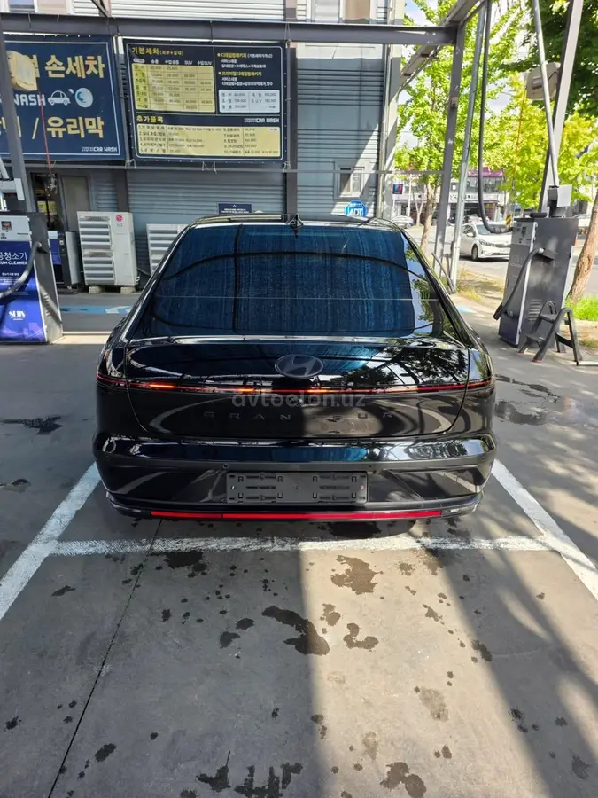 Hyundai Grandeur 2023 — 2