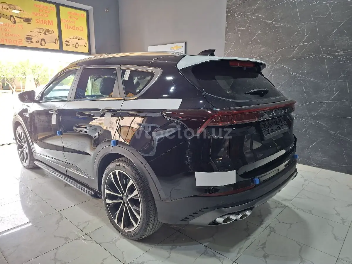 Jetour X70 Plus — 3