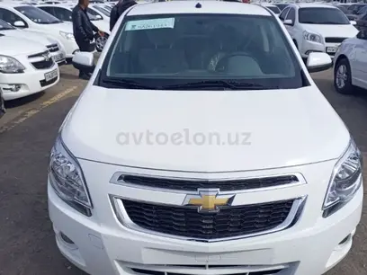 Белый Chevrolet Cobalt, 4 позиция 2024 года, КПП Автомат, в Ташкент за ~11 545 y.e. id4971873