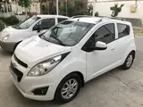 Белый Chevrolet Spark, 4 позиция 2022 года, КПП Механика, в Фергана за 9 700 y.e. id6347391, Фото №1
