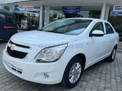 Белый Chevrolet Cobalt, 4 позиция 2024 года, КПП Автомат, в Ташкент за 13 000 y.e. id3802862