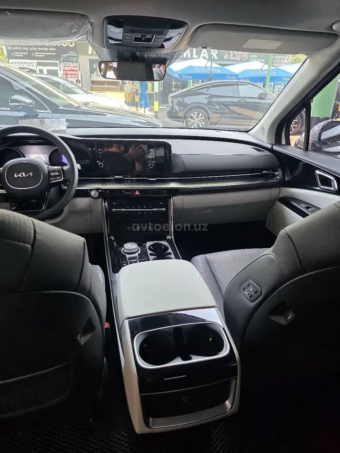 Kia Carnival — 6