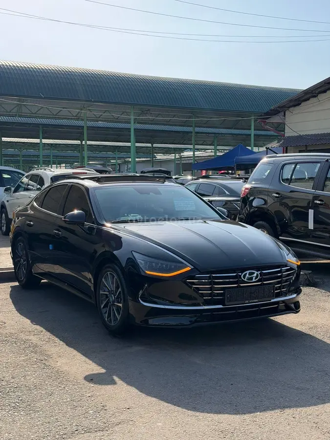 Hyundai Sonata — 3