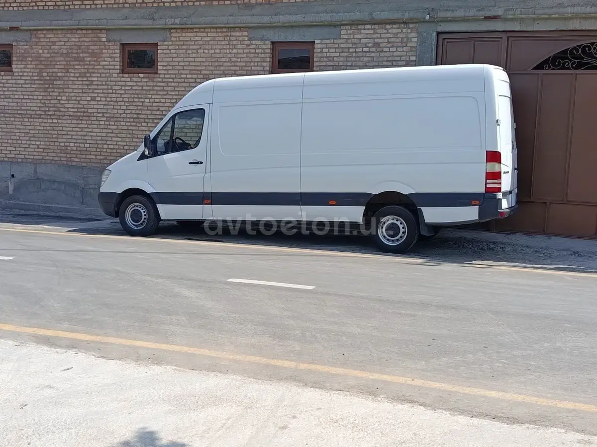 Mercedes-Benz Sprinter — 3