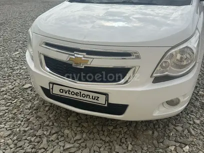 Белый Chevrolet Cobalt, 2 позиция 2015 года, КПП Механика, в Ургенч за ~9 099 y.e. id5176716