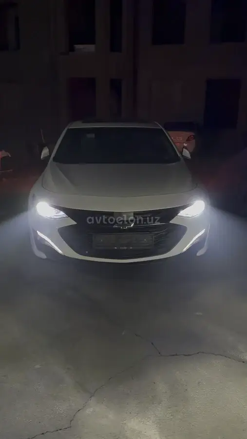 Chevrolet Malibu 2 2020 — 2