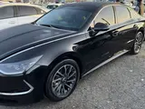 Черный Hyundai Sonata 2021 года, КПП Автомат, в Бухара за 23 500 y.e. id6733502, Фото №1
