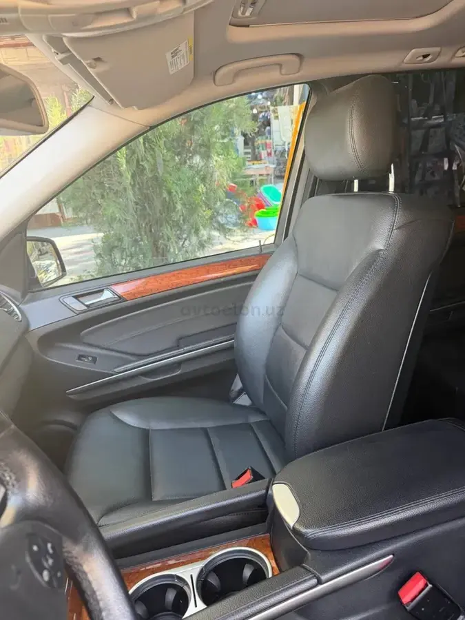 Mercedes-Benz ML 350 — 8