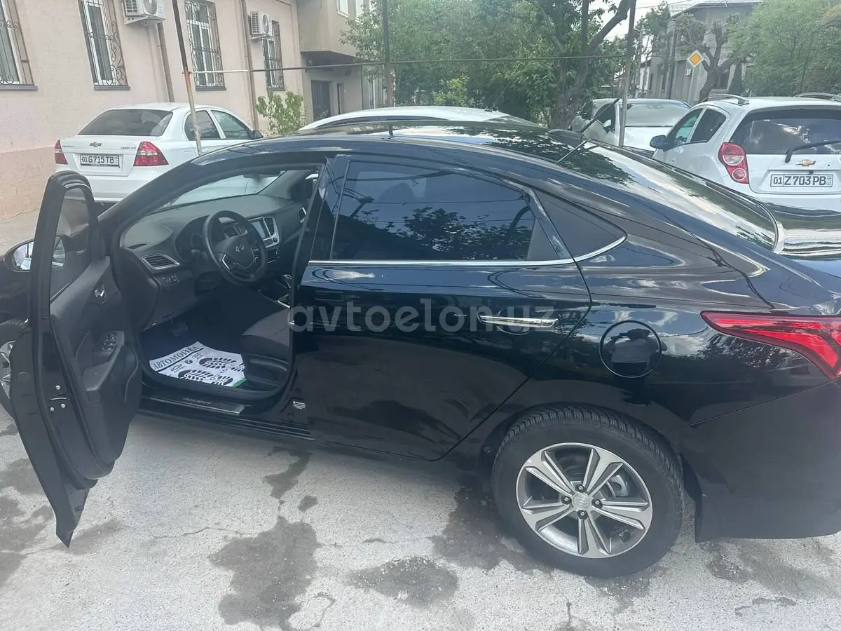 Hyundai Accent 2020 — 3