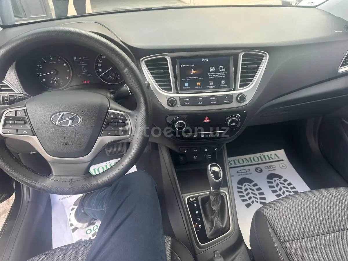 Hyundai Accent 2020 — 4