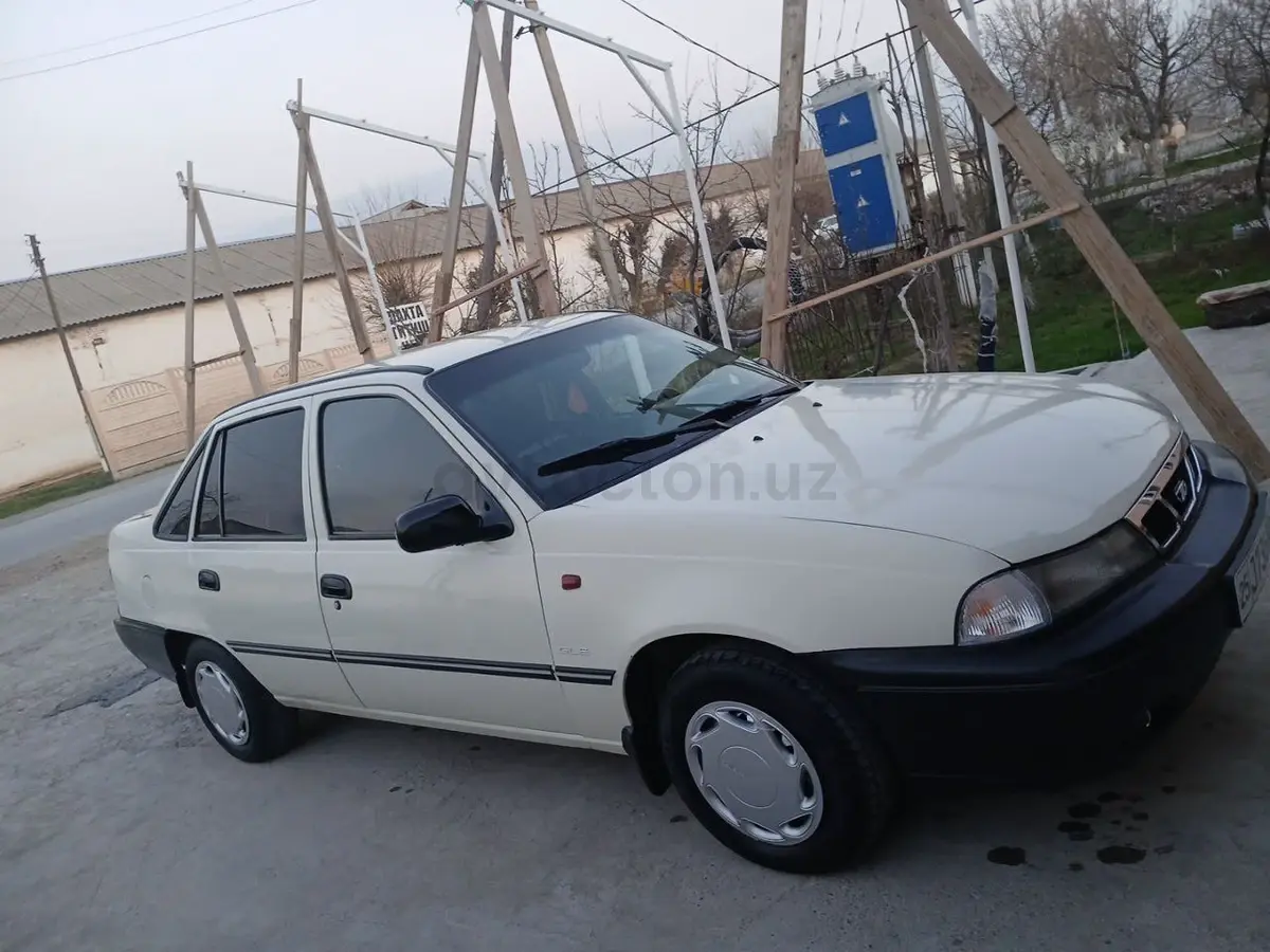 Daewoo Nexia — 3