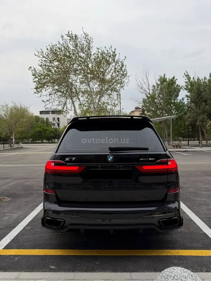 BMW X7 — 4