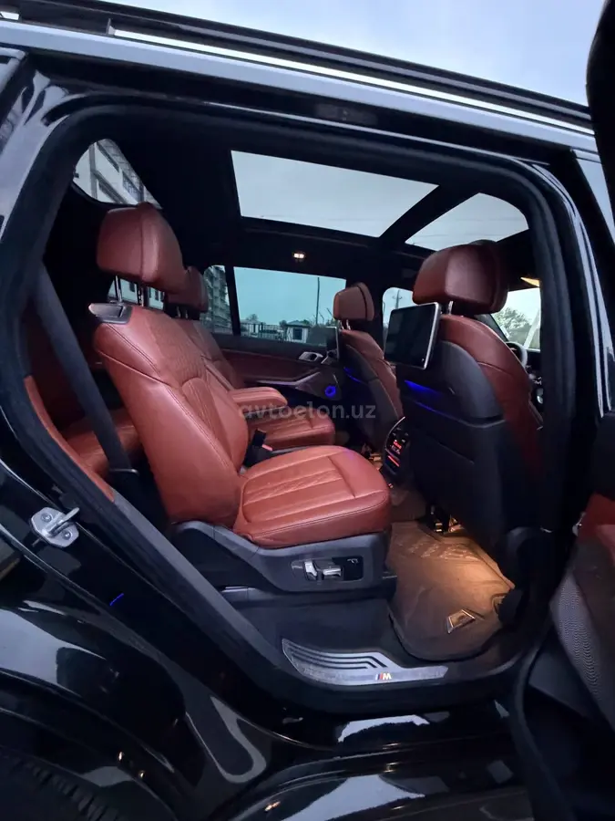 BMW X7 — 8
