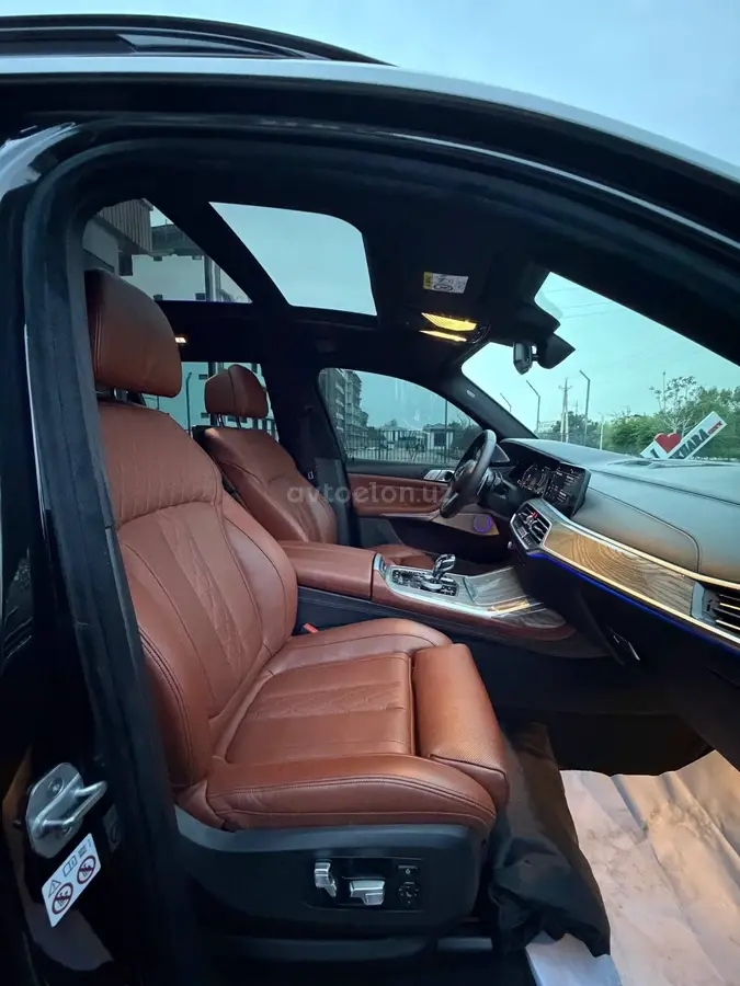 BMW X7 — 9