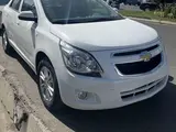 Белый Chevrolet Cobalt, 4 позиция 2024 года, КПП Автомат, в Кумкурганский район за ~13 095 y.e. id5232156