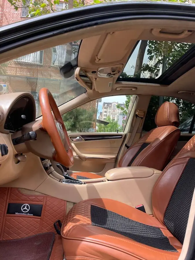 Mercedes-Benz C 240 — 4