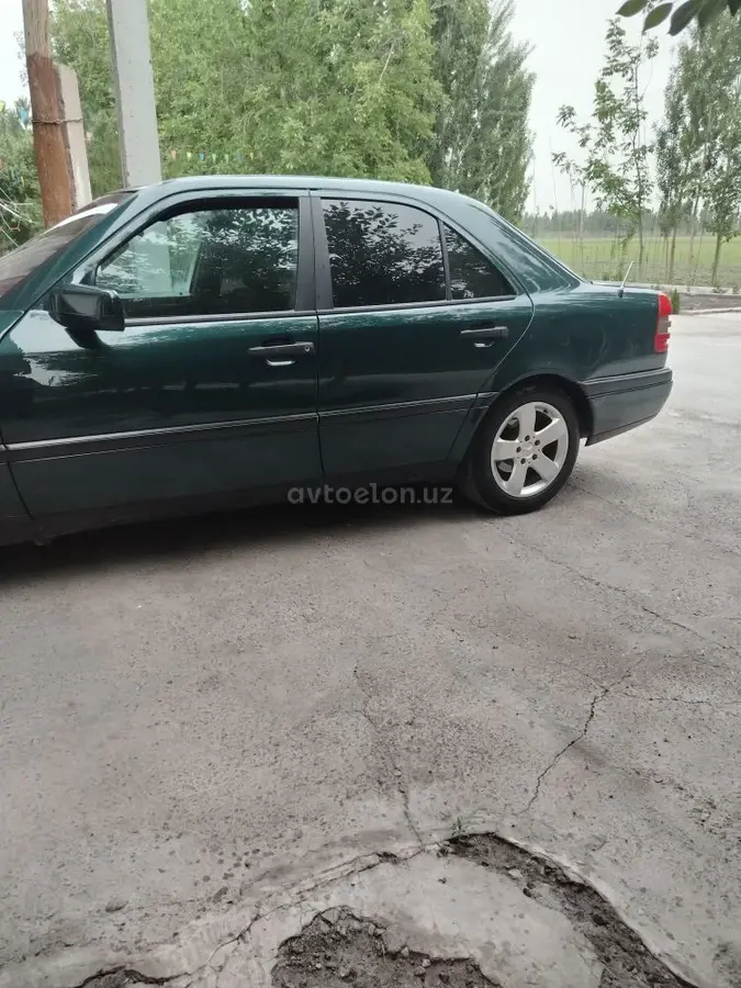 Mercedes-Benz C 180 — 2