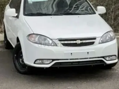Белый Chevrolet Gentra, 1 позиция 2023 года, КПП Механика, в Самарканд за 13 400 y.e. id5116117