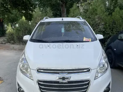 Белый Chevrolet Spark, 4 позиция 2017 года, КПП Механика, в Ташкент за 7 500 y.e. id5212893