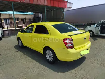 Жёлто-зеленый Chevrolet Cobalt, 2 позиция 2013 года, КПП Механика, в Наманган за 5 900 y.e. id5164612