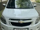 Белый Chevrolet Cobalt, 4 позиция 2022 года, КПП Автомат, в Ташкент за 12 000 y.e. id5029973, Фото №1