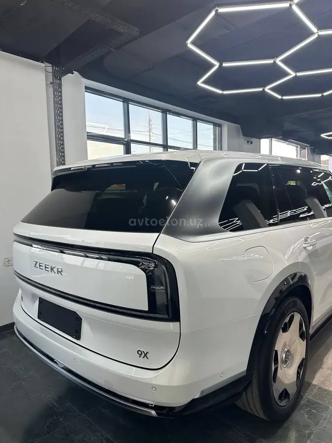 Zeekr 9X — 3