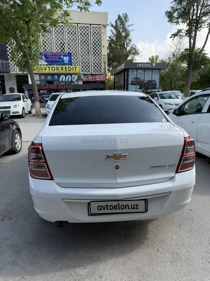 Chevrolet Cobalt 2024 — 5