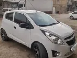 Белый Chevrolet Spark, 2 позиция 2014 года, КПП Механика, в Бухара за 6 300 y.e. id6766412, Фото №1