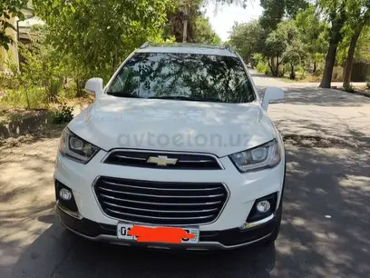 Белый Chevrolet Captiva, 3 позиция 2015 года, КПП Автомат, в Ташкент за 13 800 y.e. id5215597