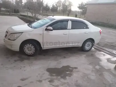 Молочный цвет Chevrolet Cobalt, 3 позиция 2013 года, КПП Механика, в Карши за ~7 094 y.e. id4896757