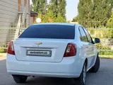 Белый Chevrolet Gentra, 3 позиция 2022 года, КПП Автомат, в Навои за ~15 391 y.e. id5036281, Фото №1