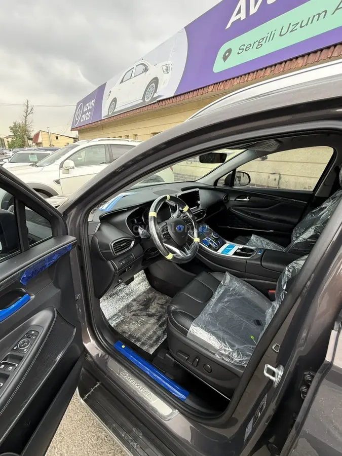 Hyundai Santa Fe — 2