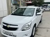 Белый Chevrolet Cobalt, 4 позиция 2013 года, КПП Автомат, в Бухара за 8 400 y.e. id5030541, Фото №1