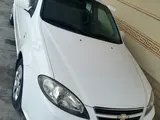 Белый Chevrolet Gentra, 1 позиция 2014 года, КПП Механика, в Фергана за 9 450 y.e. id5225957, Фото №1