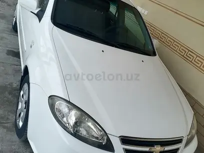 Белый Chevrolet Gentra, 1 позиция 2014 года, КПП Механика, в Фергана за 8 700 y.e. id5225957