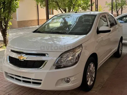 Белый Chevrolet Cobalt, 2 позиция 2020 года, КПП Механика, в Навои за ~13 412 y.e. id4960771