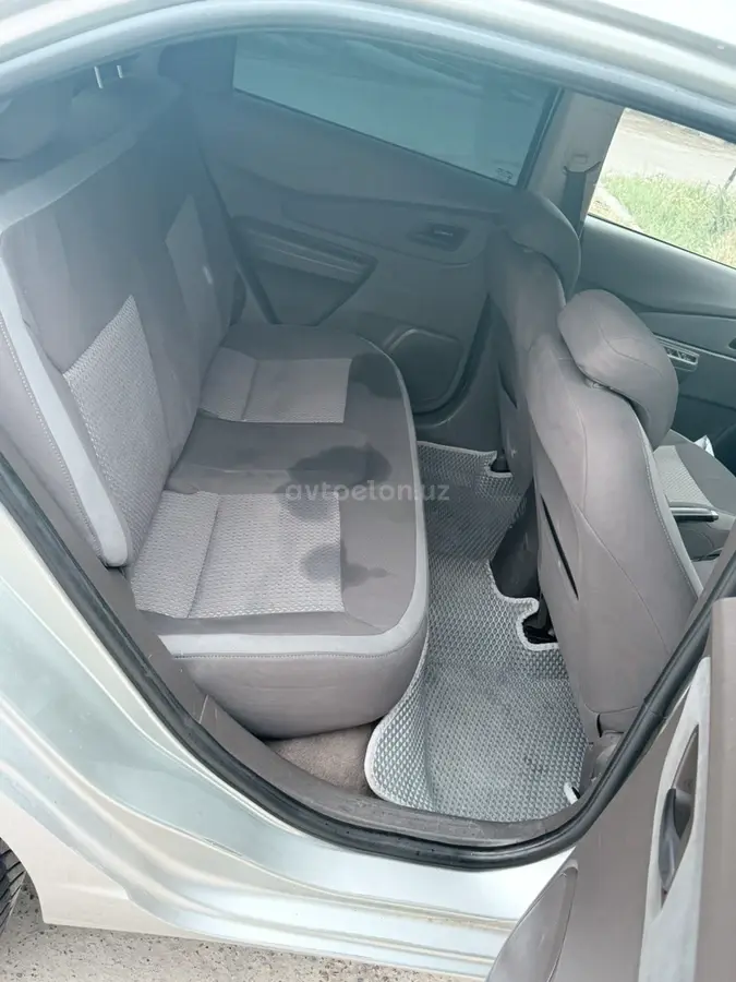 Chevrolet Cobalt 2014 — 4
