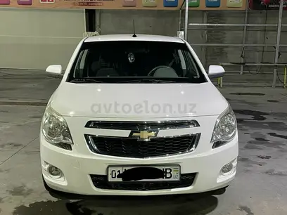Белый Chevrolet Cobalt, 4 позиция 2015 года, КПП Автомат, в Ташкент за 9 300 y.e. id5142480