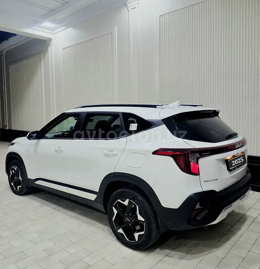 Kia Seltos — 4