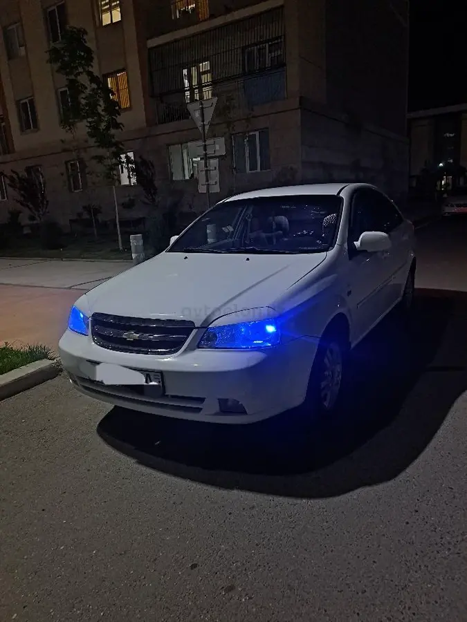 Chevrolet Lacetti 2010 — 3