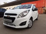 Белый Chevrolet Spark, 2 евро позиция 2020 года, КПП Автомат, в Ташкент за 7 800 y.e. id5232091, Фото №1
