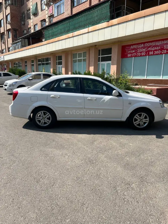 Daewoo Lacetti — 2