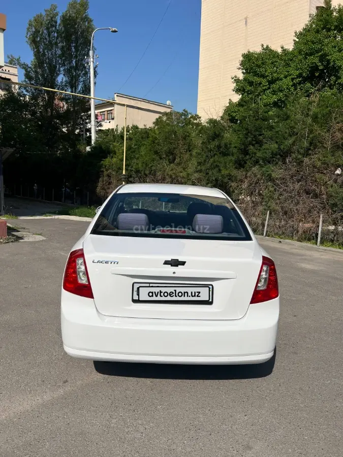 Daewoo Lacetti — 3